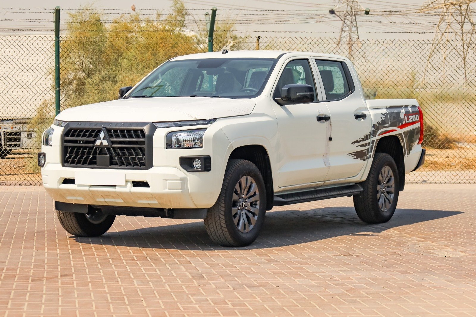 Mitsubishi L200 L200 GLS 2.4L gasolina 4x4 MT