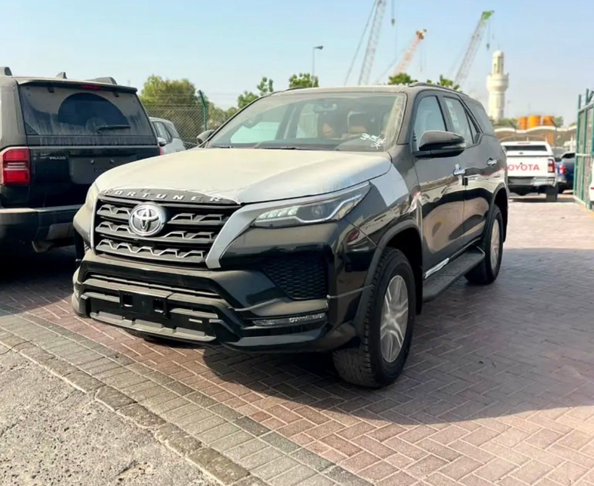 Toyota Fortuner Fortuner Dubai 2.7 Gasoline 4x4 GCC