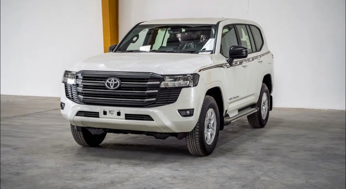 Toyota Land Cruiser 300 Land Cruiser 300 EXR 4.0 V6 Gasoline 4x4 GCC