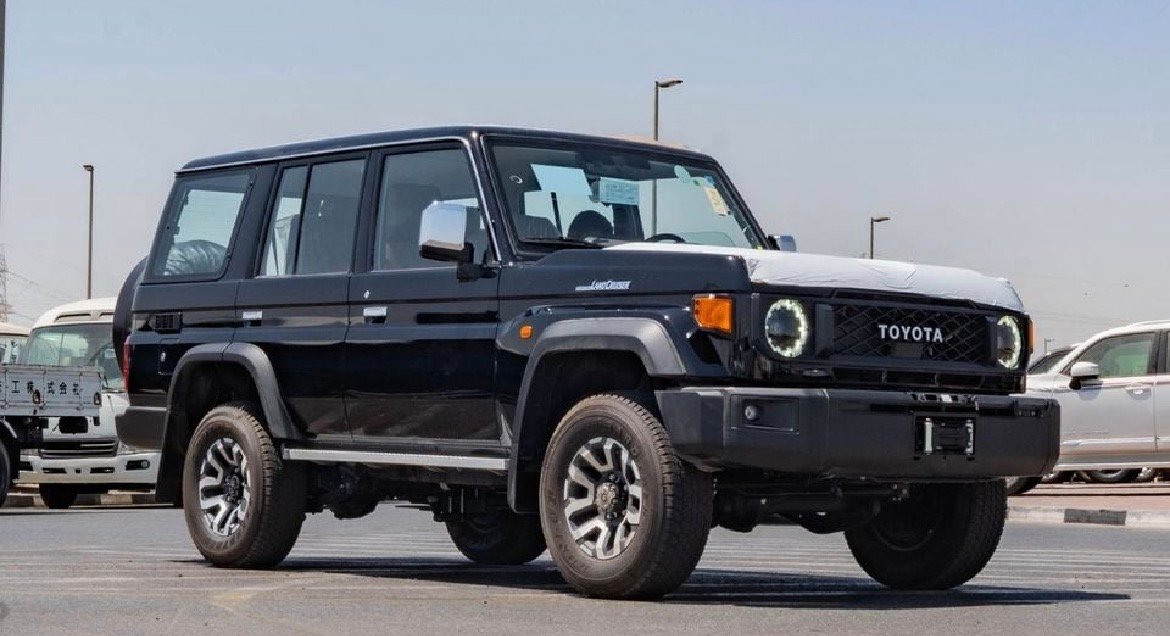 Toyota Land Cruiser 70 LC76 4-Door Hardtop Wagon LX Full 4.0 V6 Gasoline AT 4x4 GCC